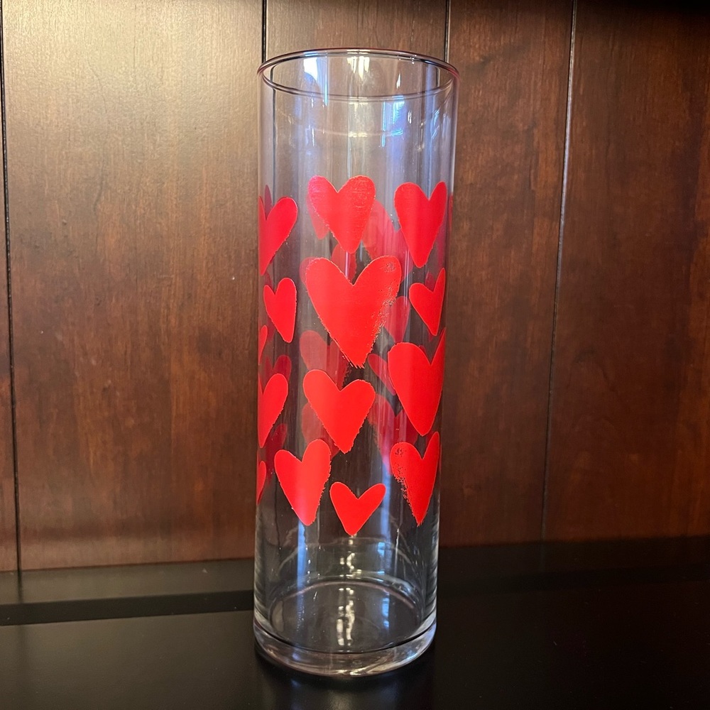 Valentine’s Decor Bundle - 8 Pieces - Picture 8 of 15